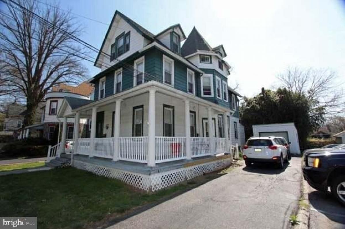 Picture of Home For Sale in Ridley Park, Pennsylvania, United States