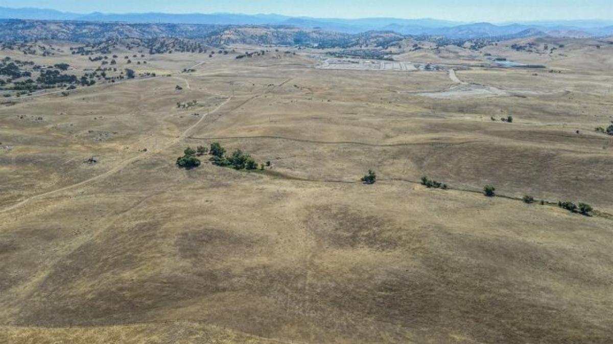 Picture of Residential Land For Sale in Friant, California, United States