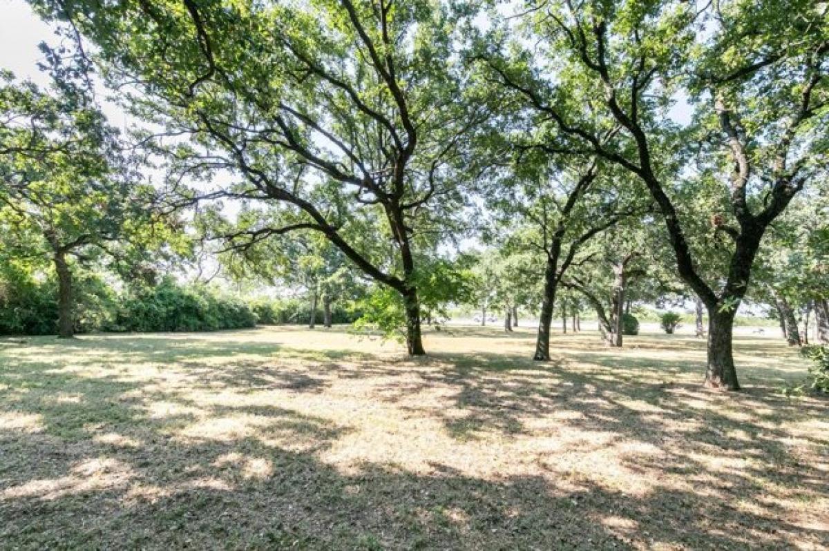 Picture of Residential Land For Sale in Fort Worth, Texas, United States