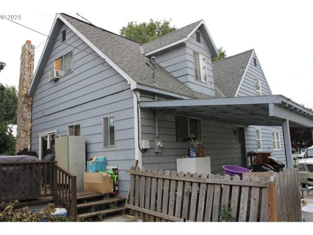 Picture of Home For Sale in Baker City, Oregon, United States