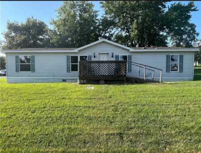 Home For Sale in Stewartsville, Missouri