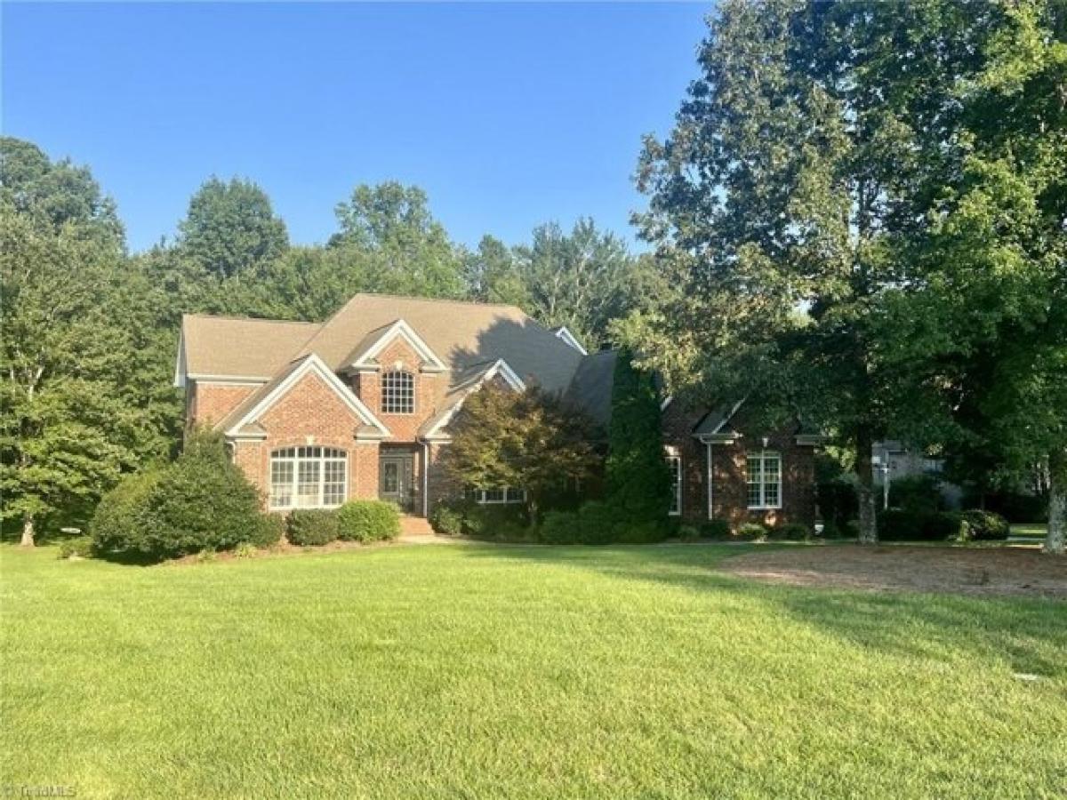 Picture of Home For Sale in Summerfield, North Carolina, United States