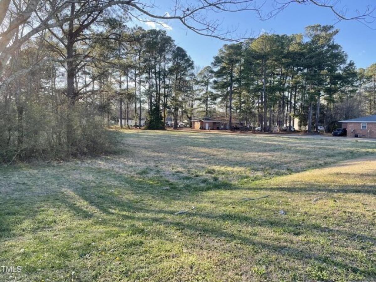 Picture of Residential Land For Sale in Four Oaks, North Carolina, United States