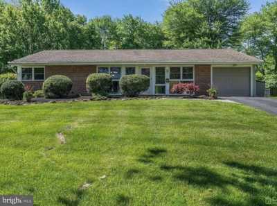 Home For Rent in Kendall Park, New Jersey