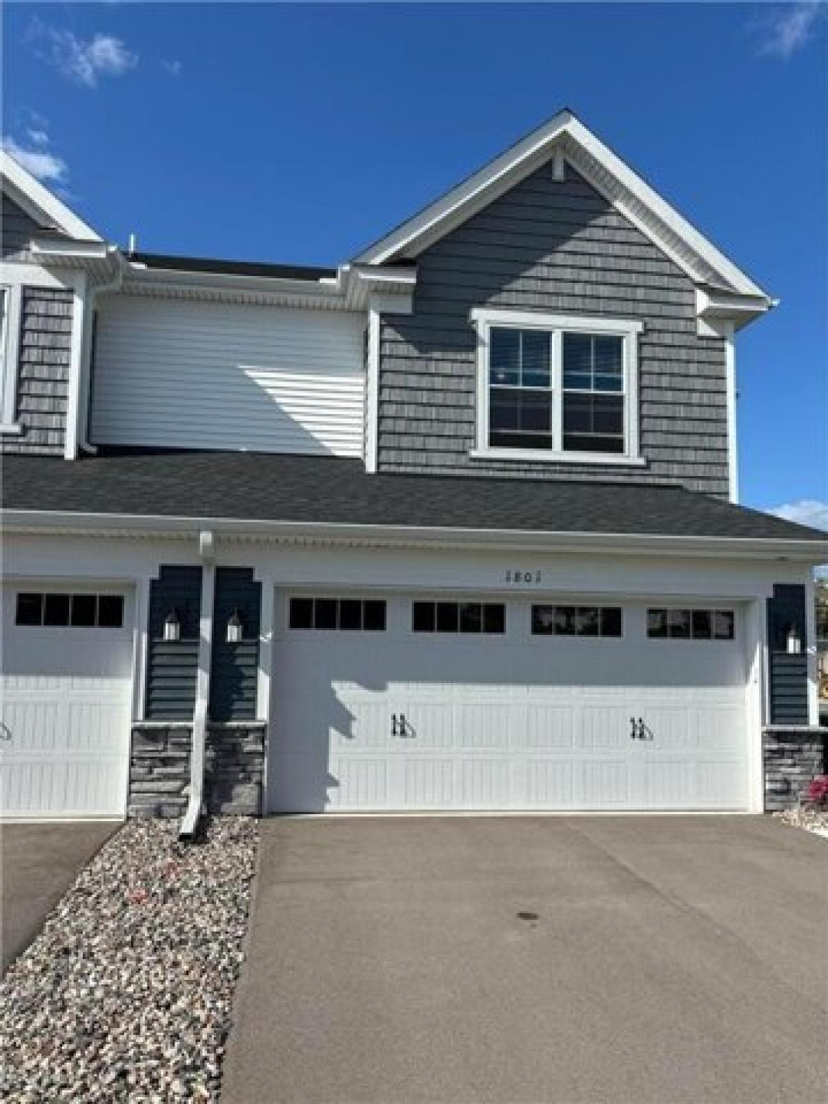 Picture of Home For Sale in Carver, Minnesota, United States