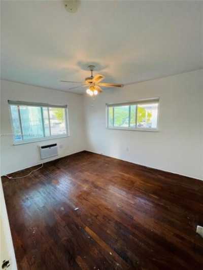 Home For Rent in North Bay Village, Florida