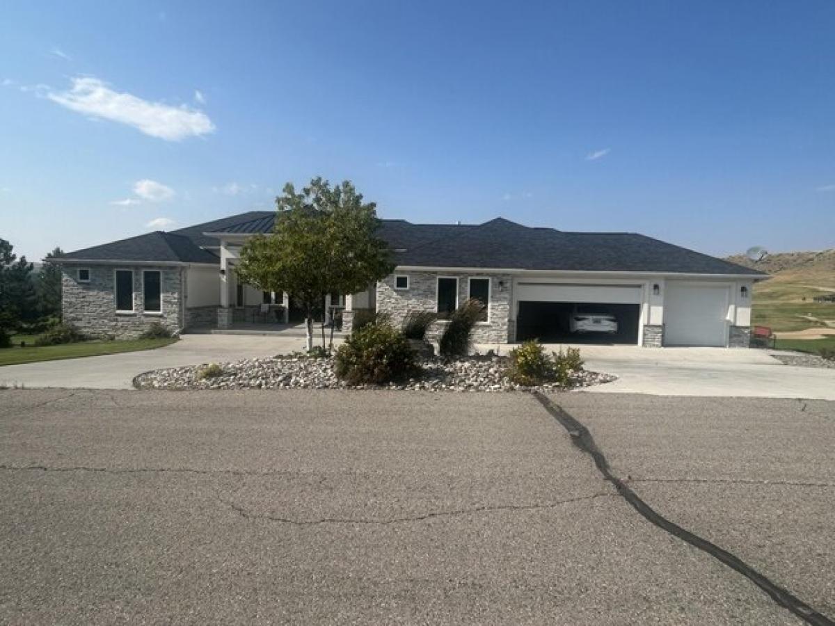 Picture of Home For Sale in Sheridan, Wyoming, United States