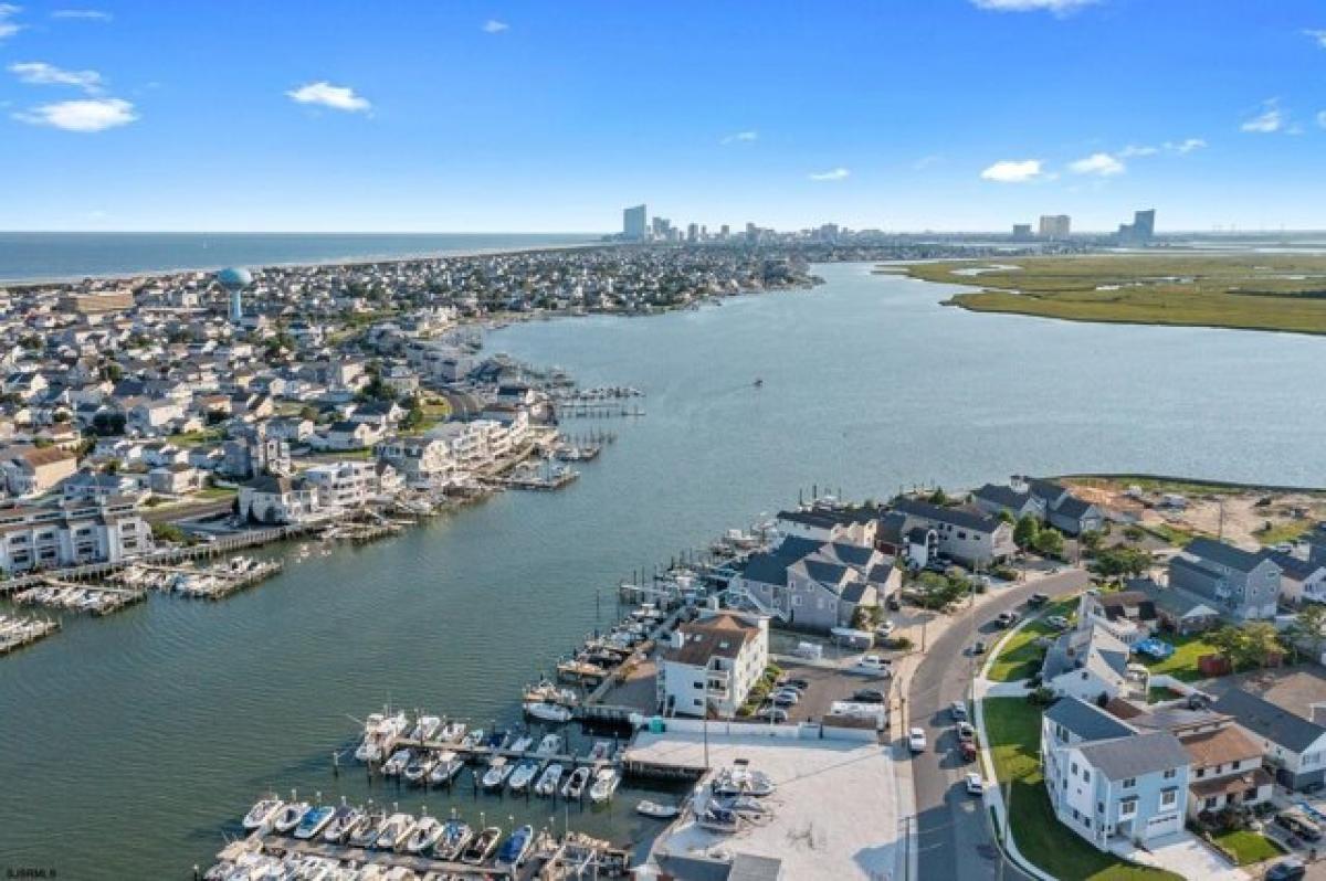 Picture of Home For Sale in Brigantine, New Jersey, United States