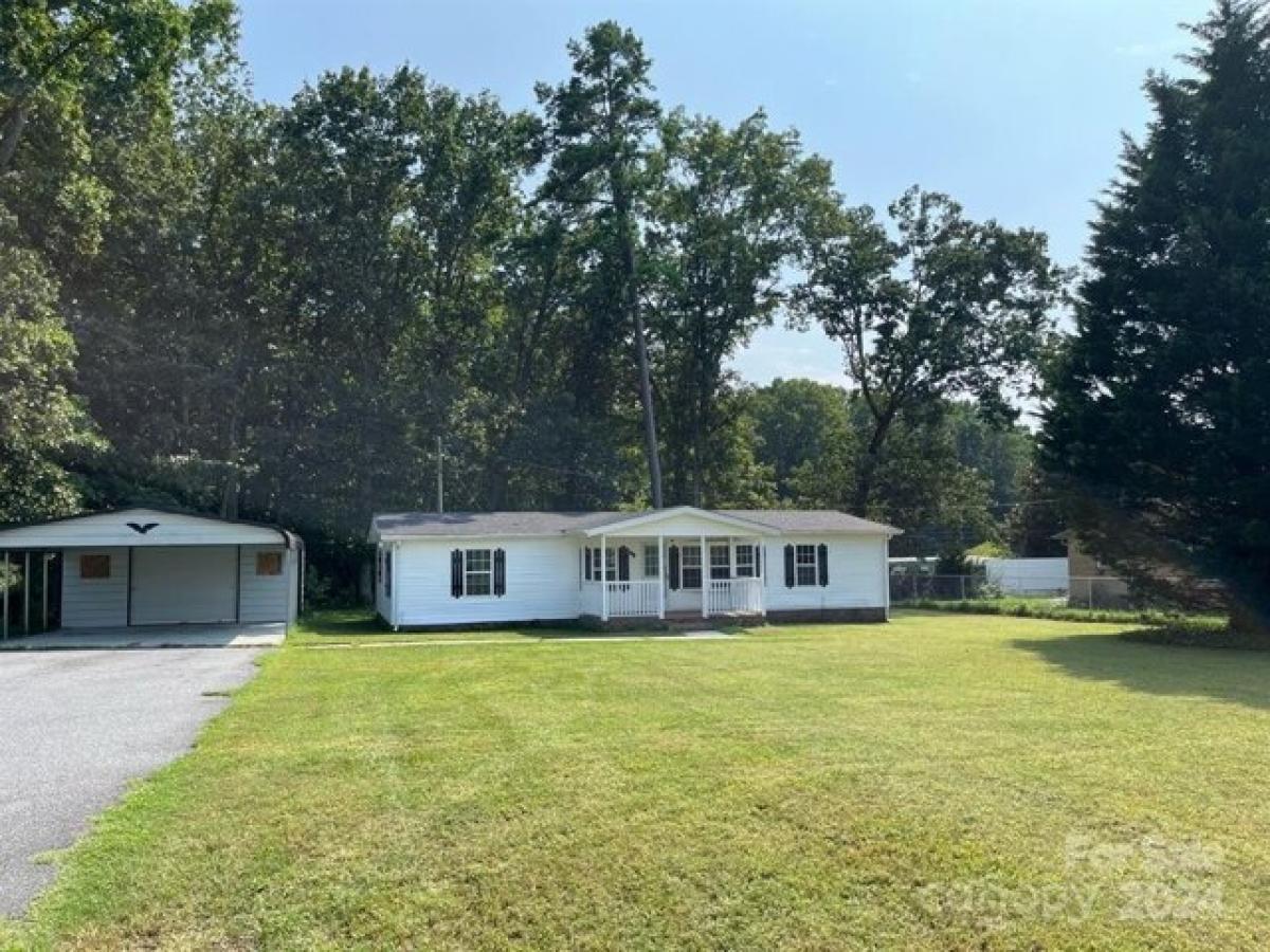 Picture of Home For Sale in Lincolnton, North Carolina, United States