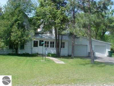 Home For Sale in Kingsley, Michigan