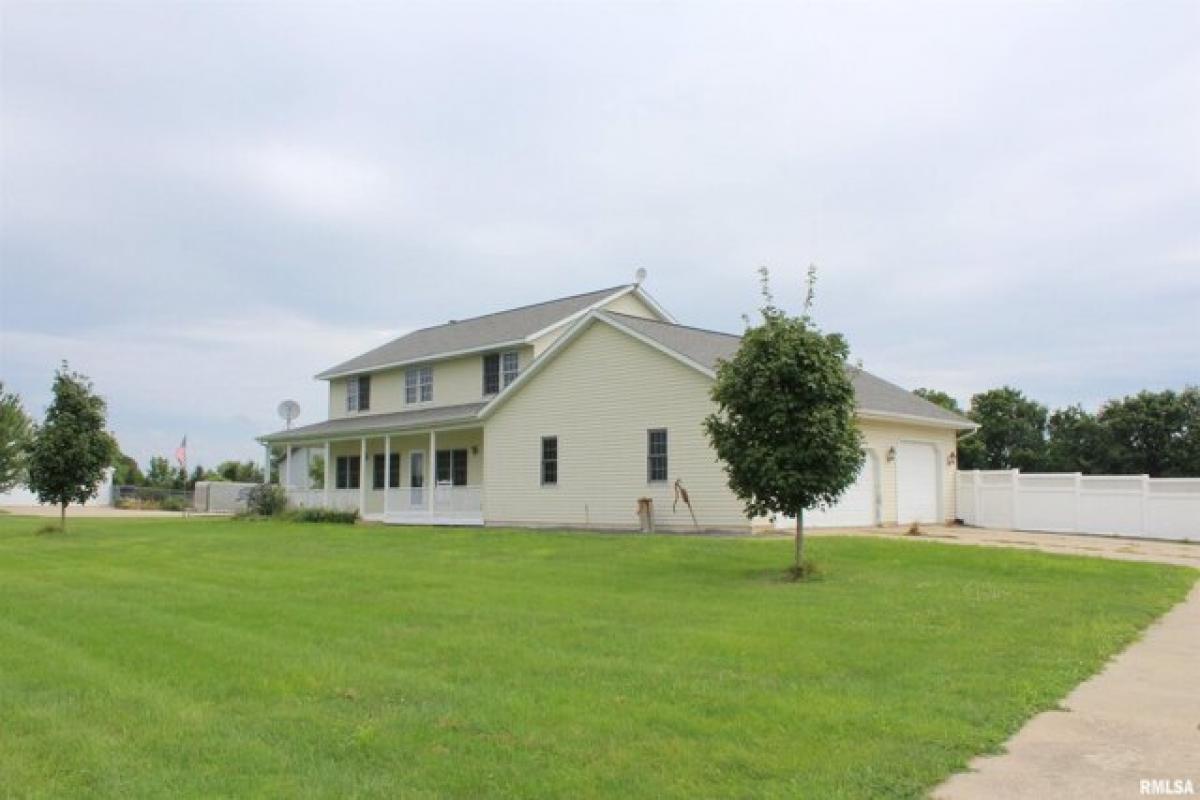 Picture of Home For Sale in Pleasant Plains, Illinois, United States