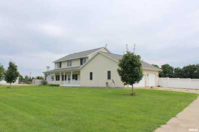 Home For Sale in Pleasant Plains, Illinois