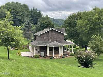 Home For Sale in Mountain City, Tennessee