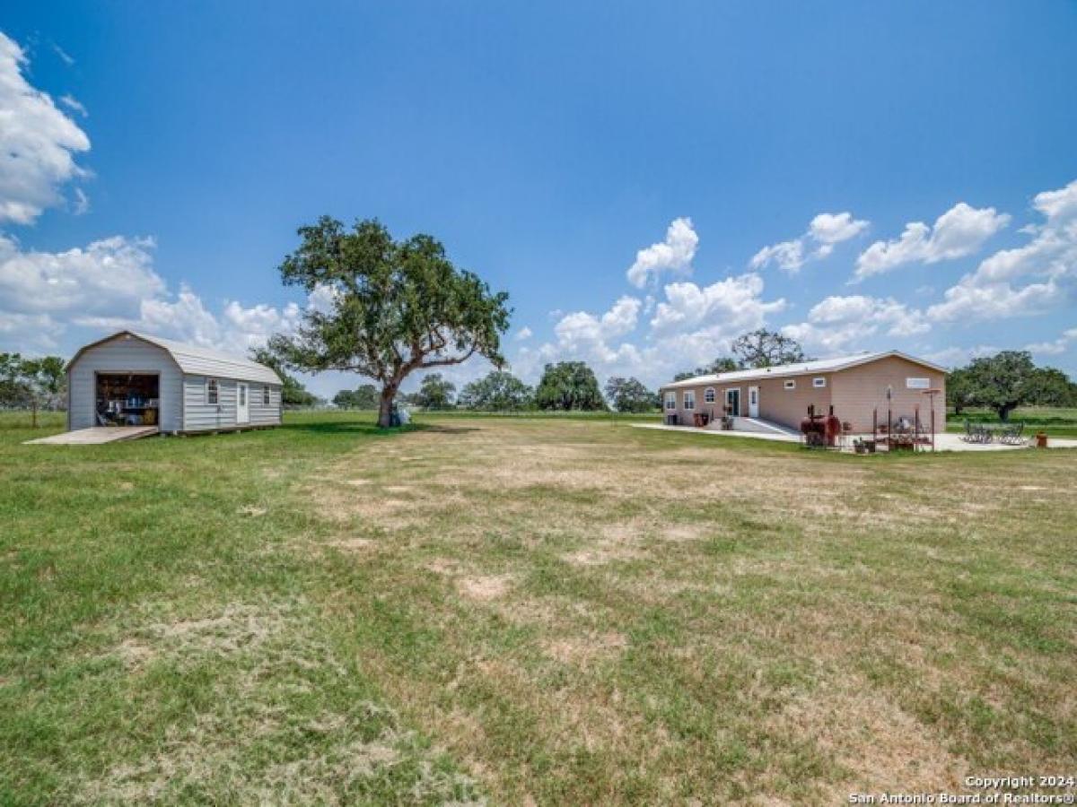 Picture of Residential Land For Sale in Poteet, Texas, United States