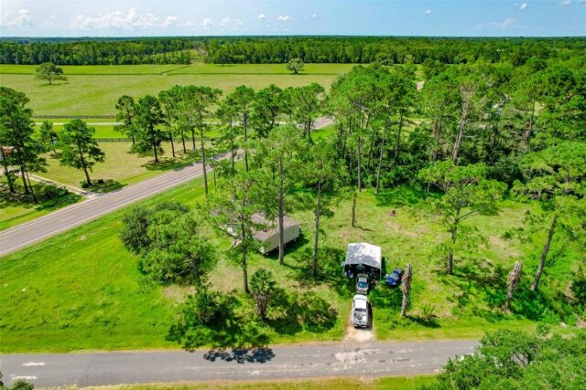 Picture of Residential Land For Sale in Hankamer, Texas, United States