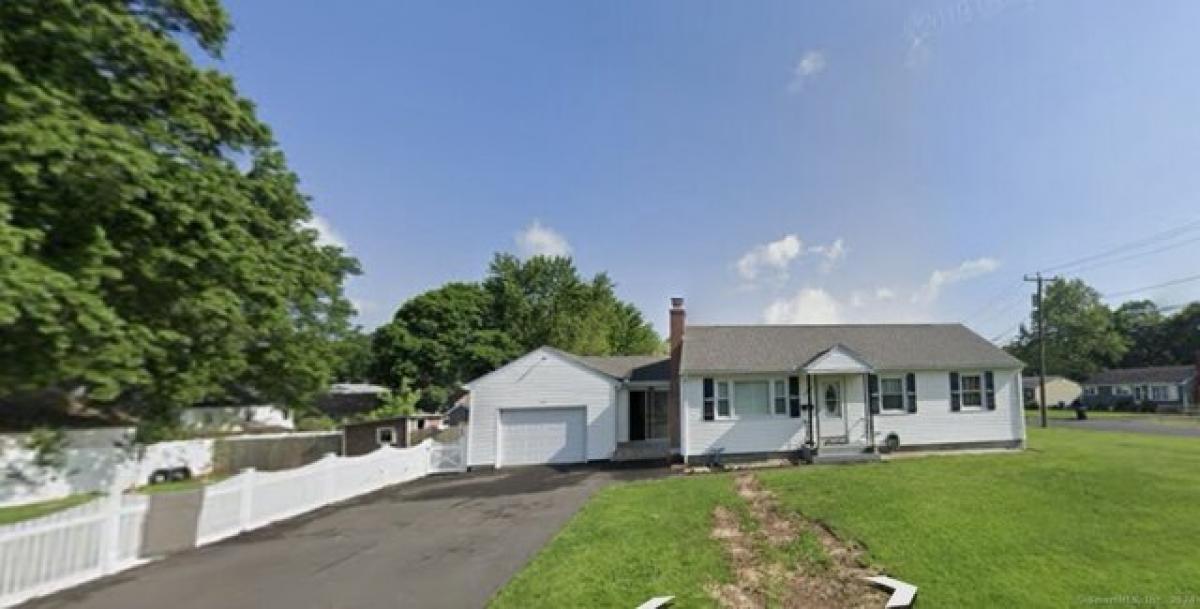 Picture of Home For Sale in New Britain, Connecticut, United States