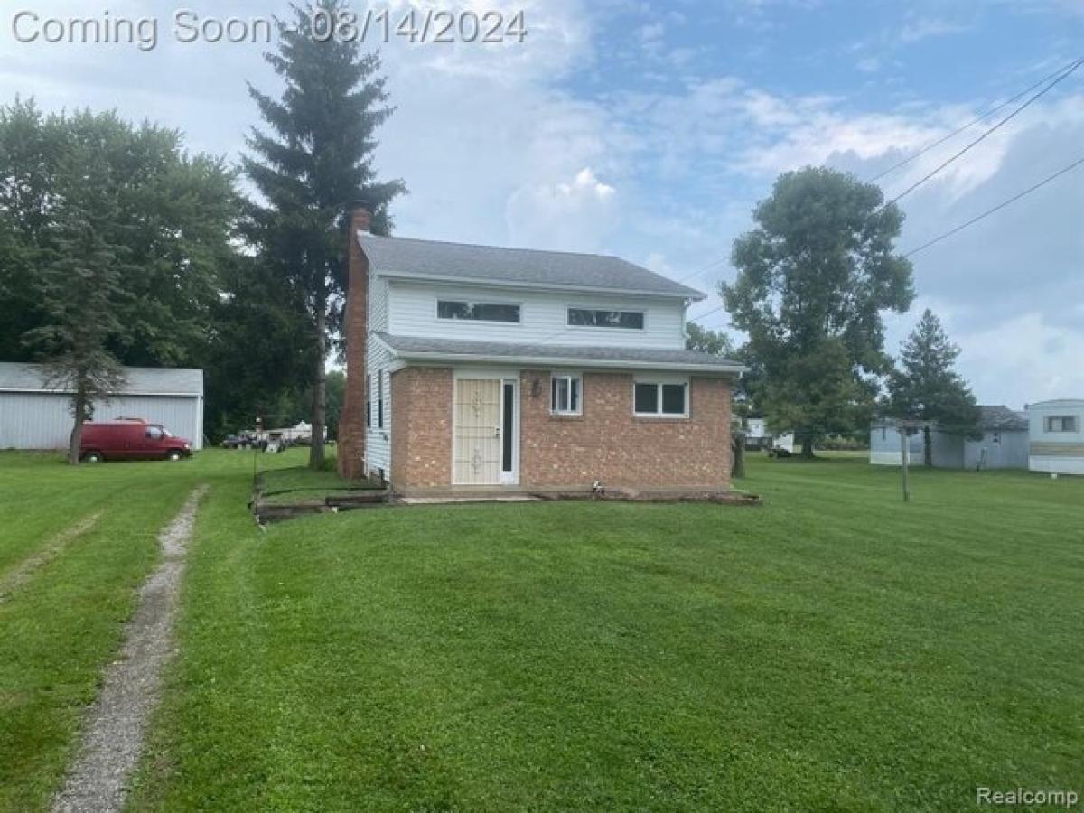 Picture of Home For Sale in Yale, Michigan, United States