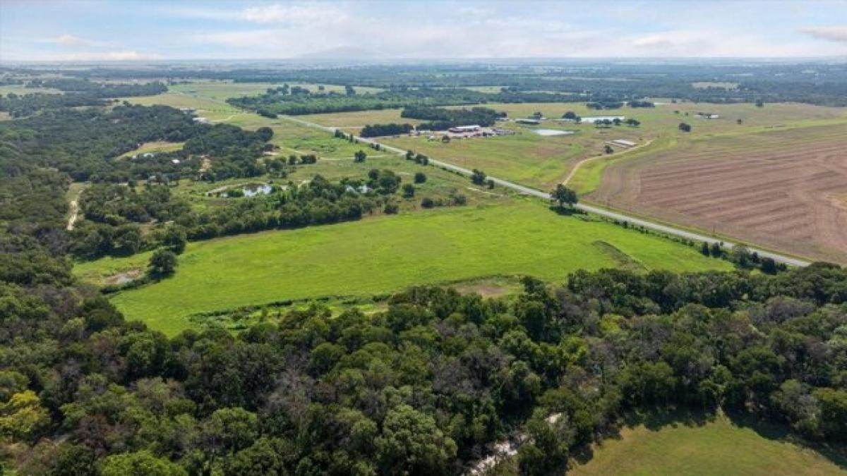 Picture of Residential Land For Sale in Aquilla, Texas, United States