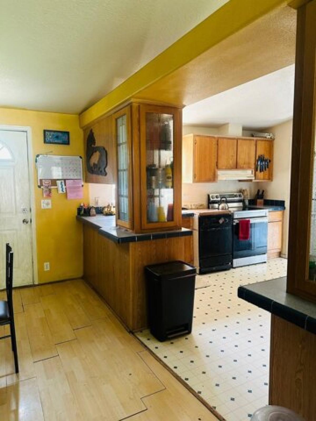 Picture of Home For Sale in Superior, Montana, United States