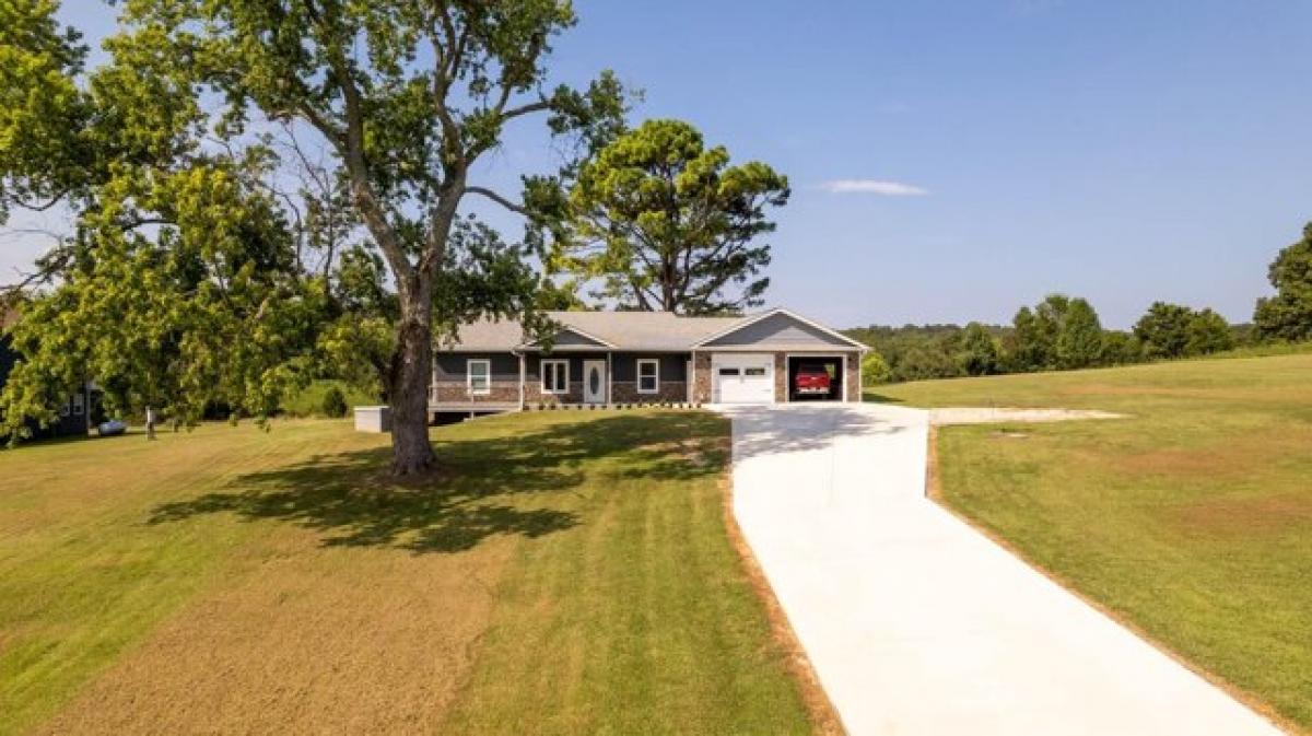 Picture of Home For Sale in Mammoth Spring, Arkansas, United States