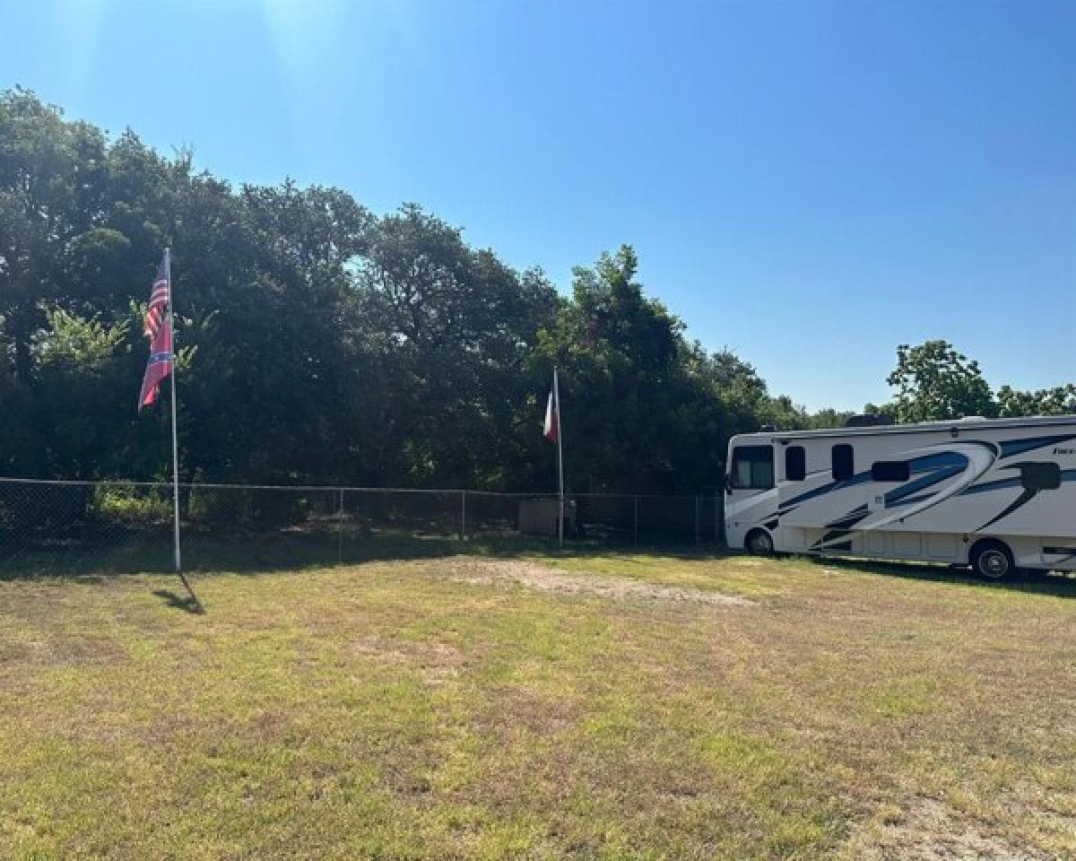 Picture of Home For Sale in Goldthwaite, Texas, United States