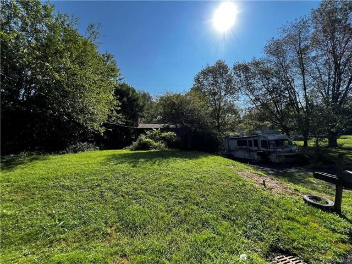 Picture of Home For Sale in Hopewell Junction, New York, United States