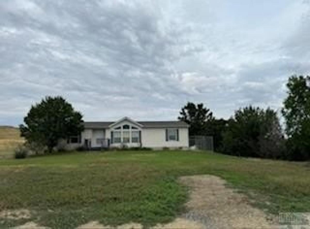 Picture of Home For Sale in Broadview, Montana, United States