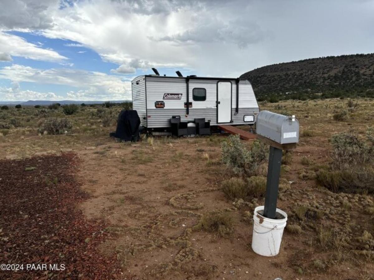 Picture of Residential Land For Sale in Seligman, Arizona, United States