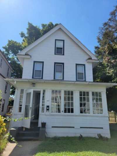 Home For Rent in West Haven, Connecticut