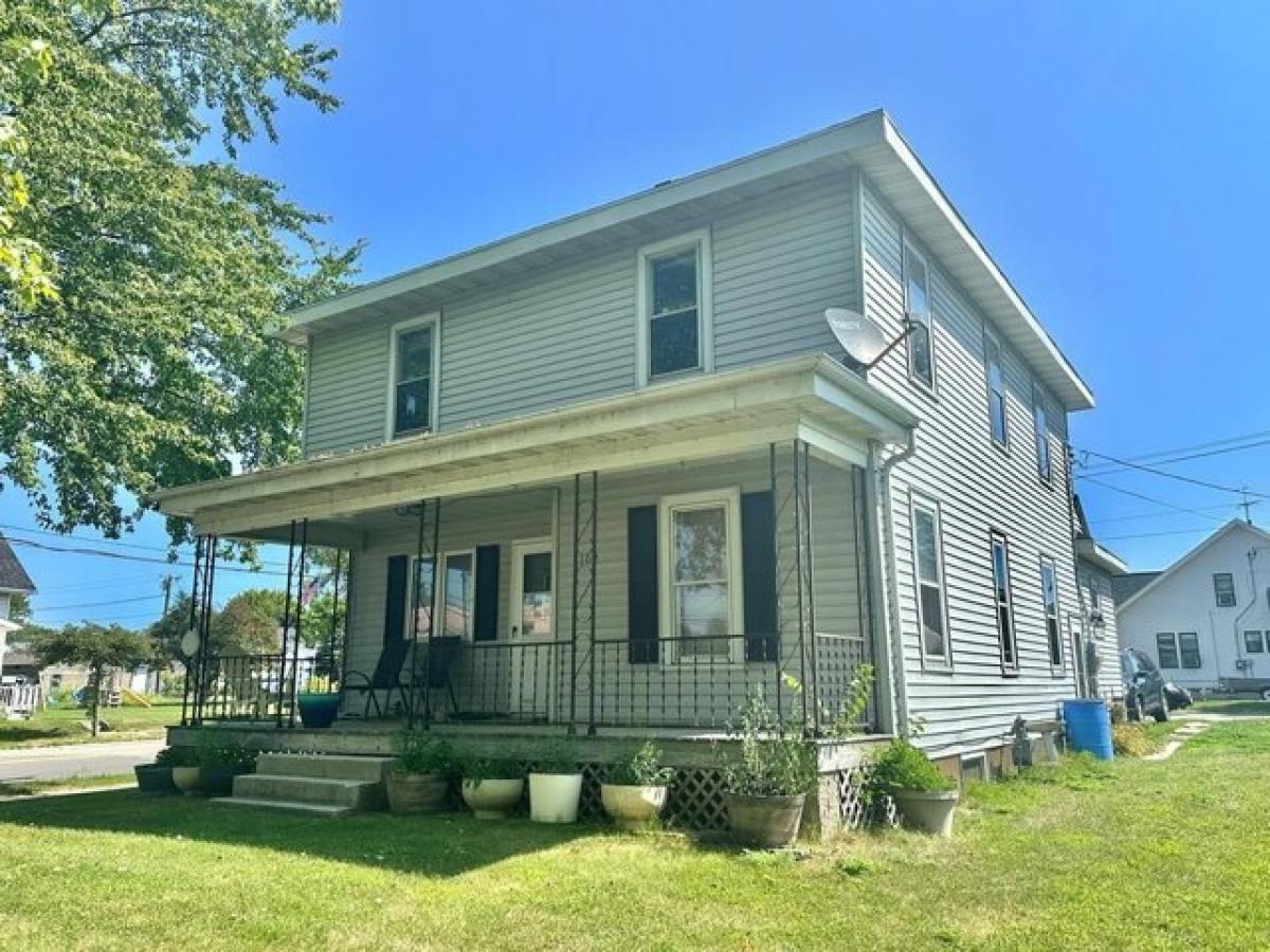 Picture of Home For Sale in Algoma, Wisconsin, United States