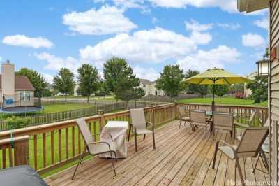 Home For Sale in Wauconda, Illinois