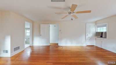 Home For Sale in Leonia, New Jersey