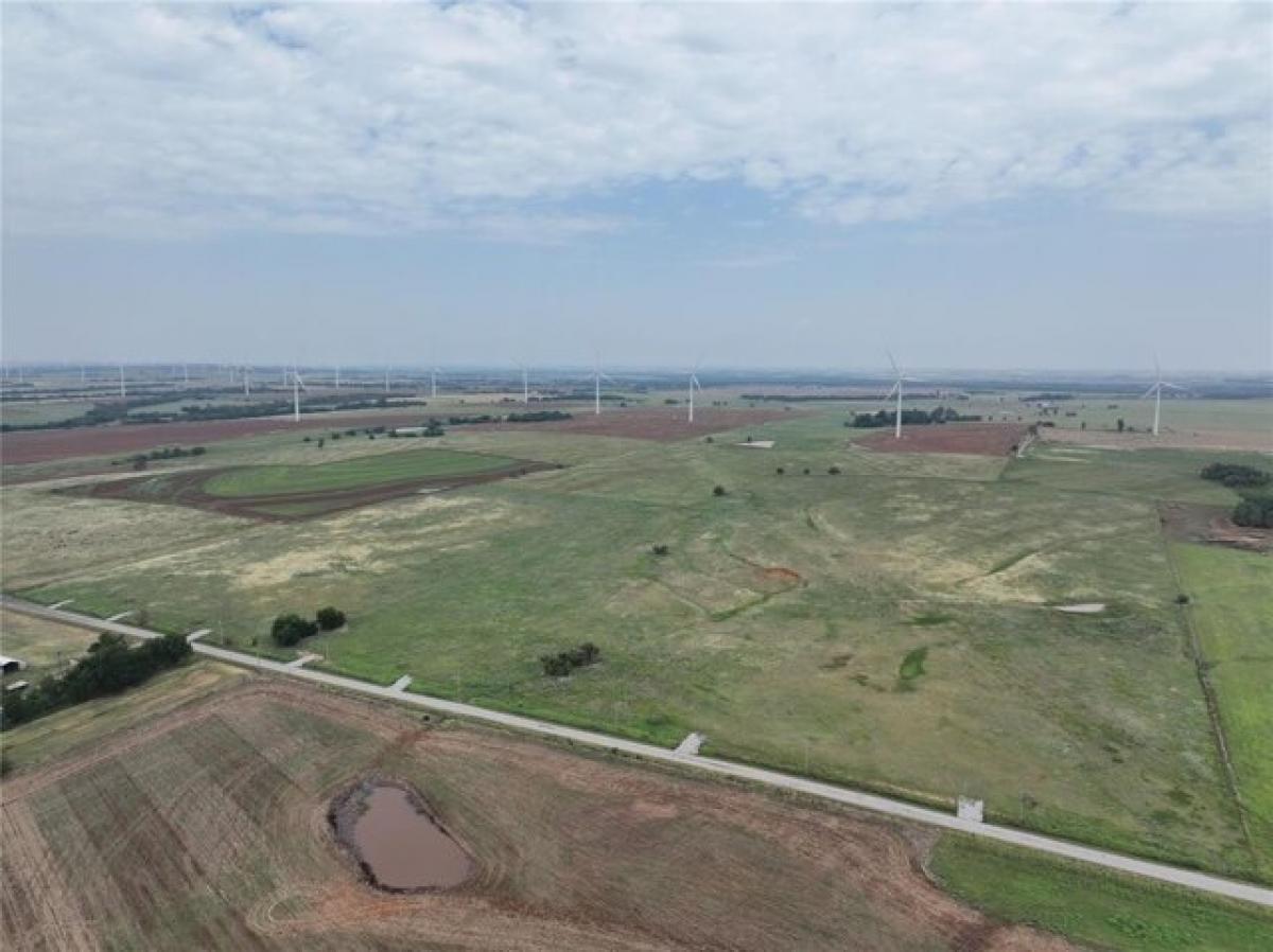 Picture of Residential Land For Sale in Minco, Oklahoma, United States