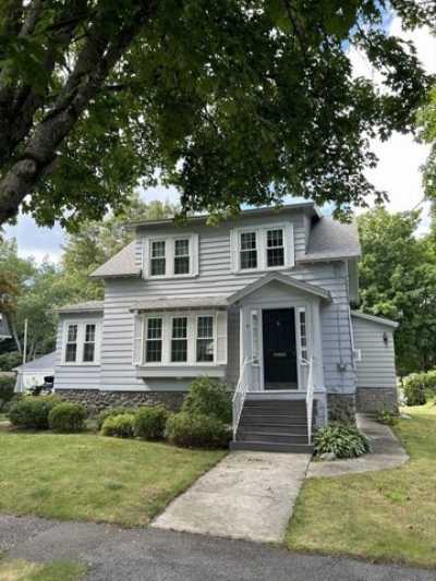 Home For Rent in Worcester, Massachusetts