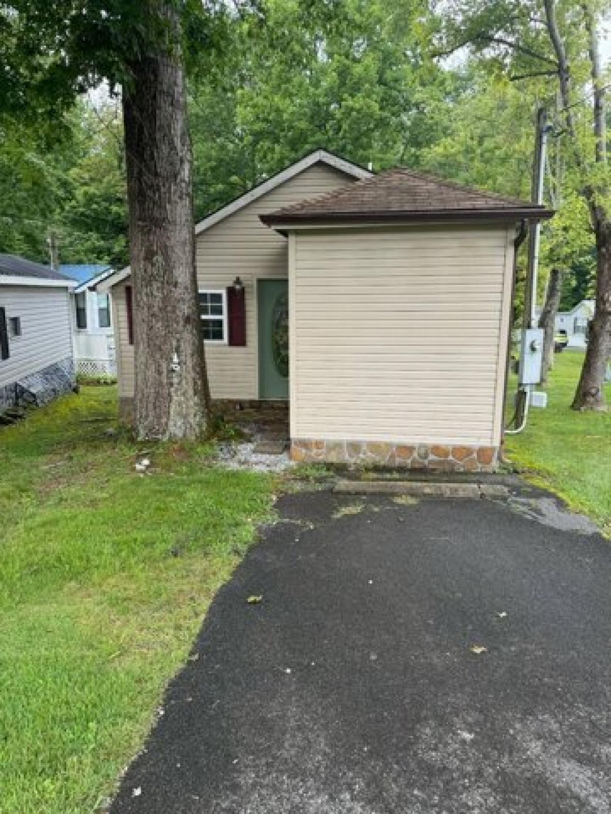 Picture of Home For Sale in Cosby, Tennessee, United States