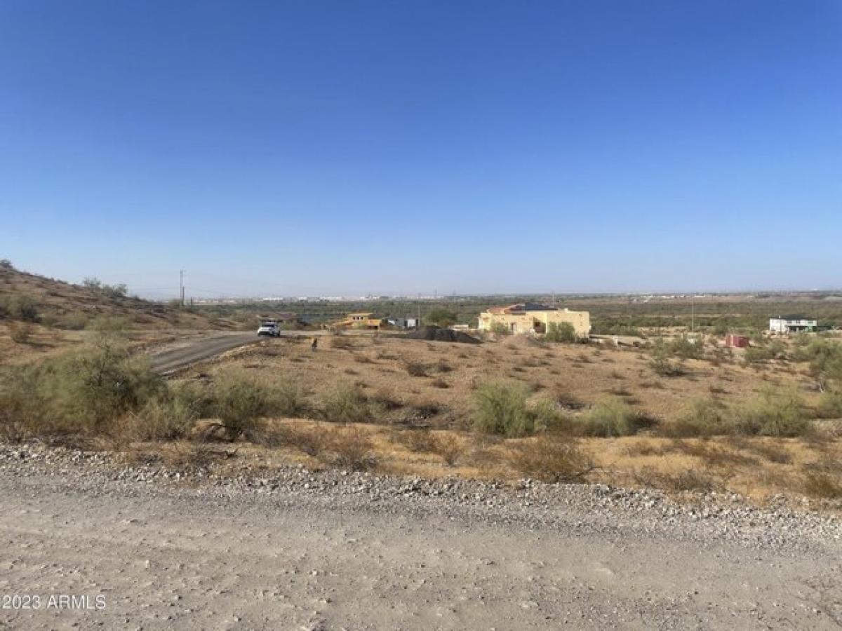 Picture of Residential Land For Sale in Goodyear, Arizona, United States