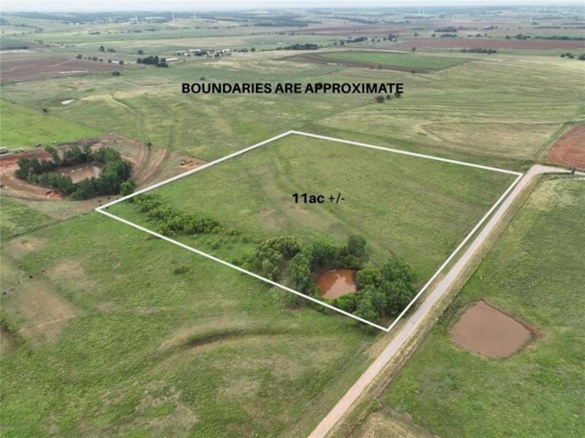 Picture of Residential Land For Sale in Minco, Oklahoma, United States