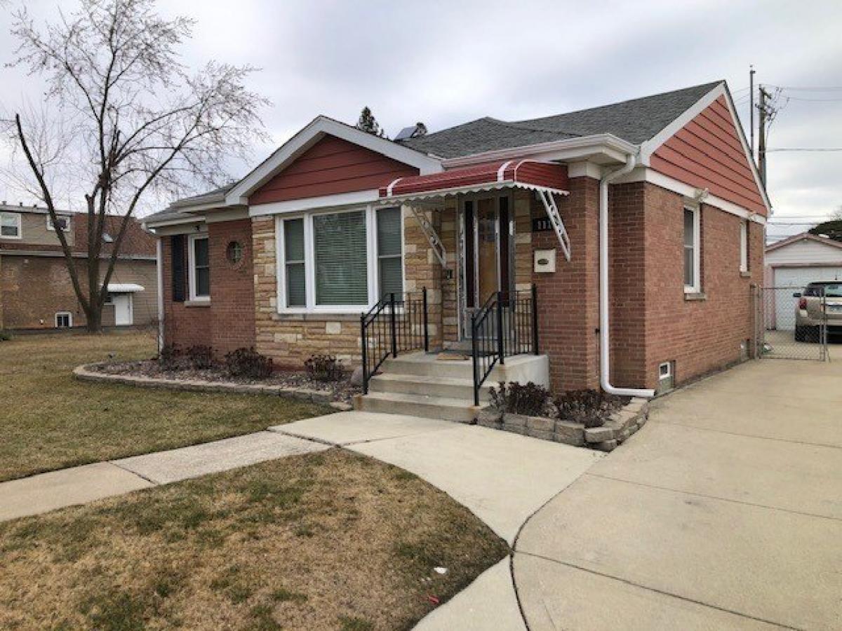 Picture of Home For Sale in La Grange Park, Illinois, United States