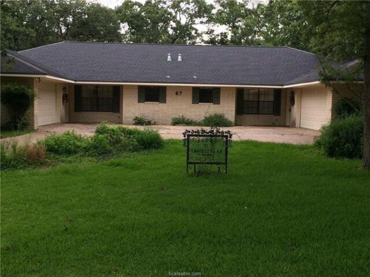 Picture of Home For Sale in Hilltop Lakes, Texas, United States