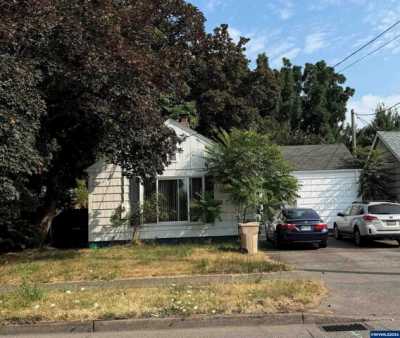 Home For Sale in Corvallis, Oregon