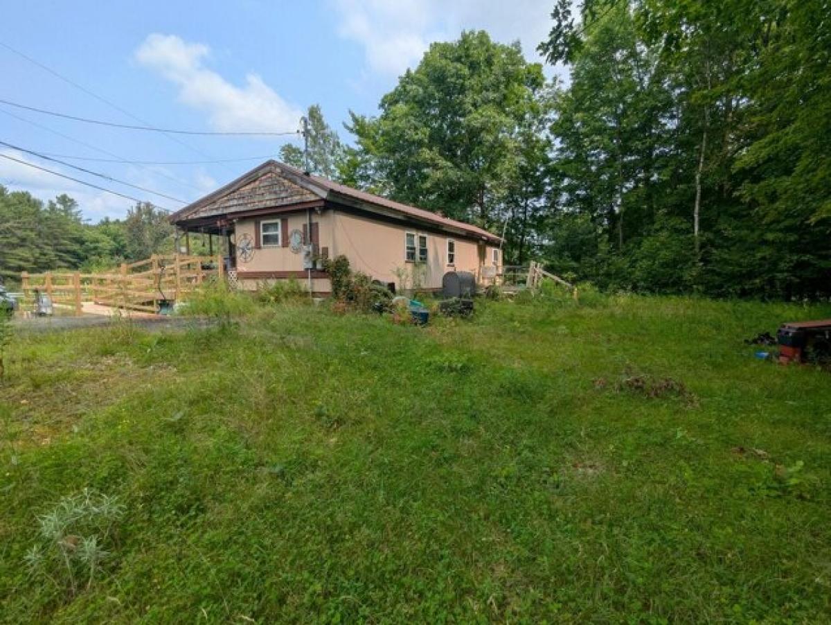 Picture of Home For Sale in Milo, Maine, United States