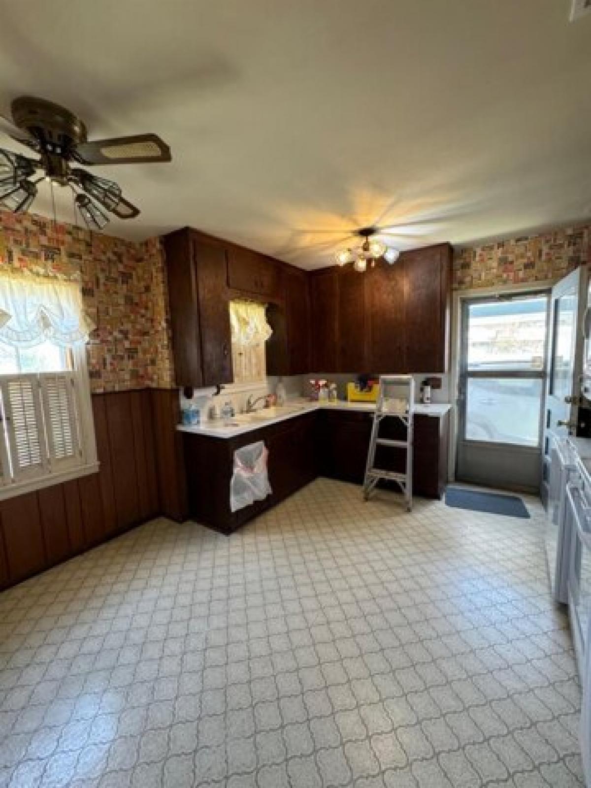 Picture of Home For Sale in Plainview, Texas, United States