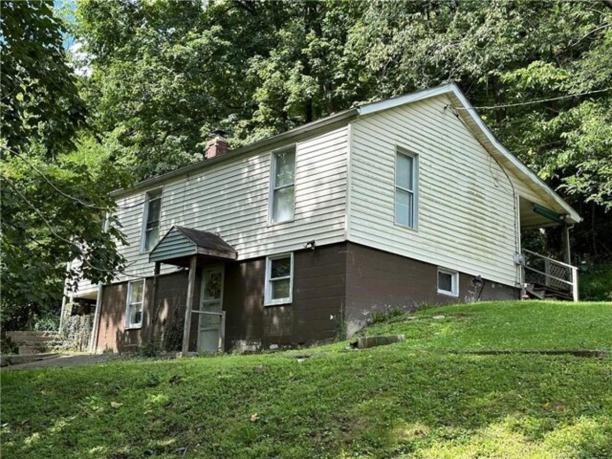 Picture of Home For Sale in Monongahela, Pennsylvania, United States