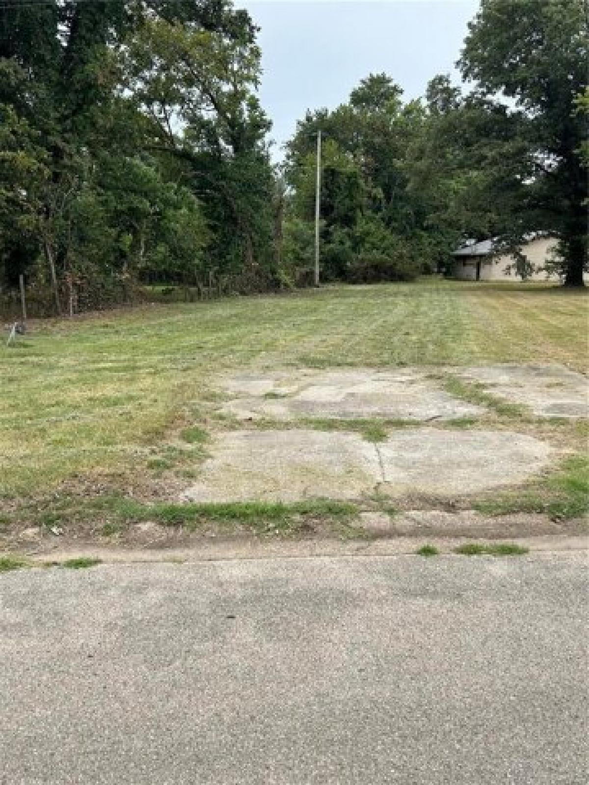 Picture of Residential Land For Rent in Sikeston, Missouri, United States