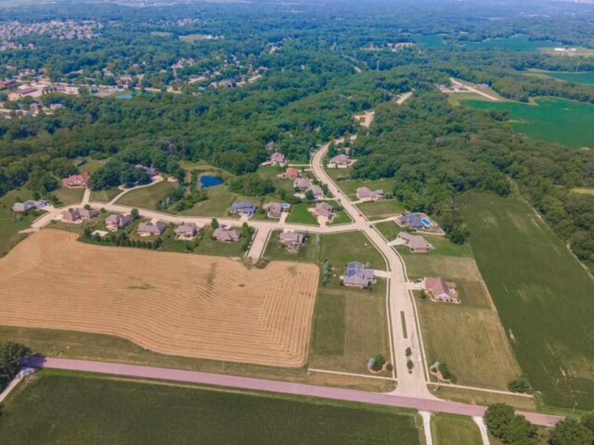 Picture of Residential Land For Sale in Morton, Illinois, United States