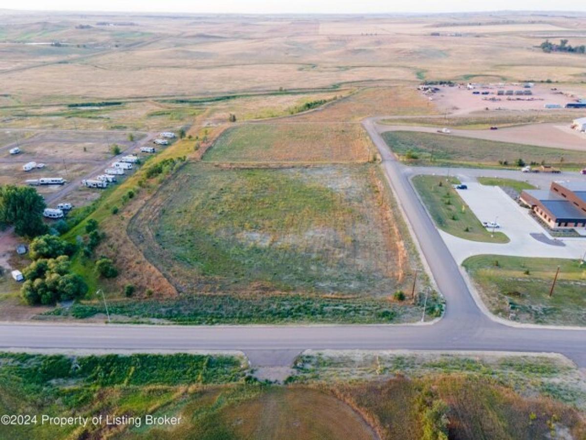 Picture of Residential Land For Sale in Killdeer, North Dakota, United States