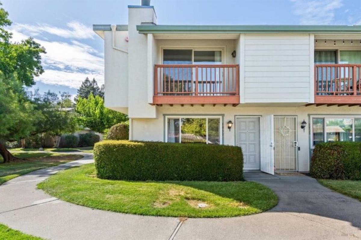 Picture of Home For Sale in Rohnert Park, California, United States