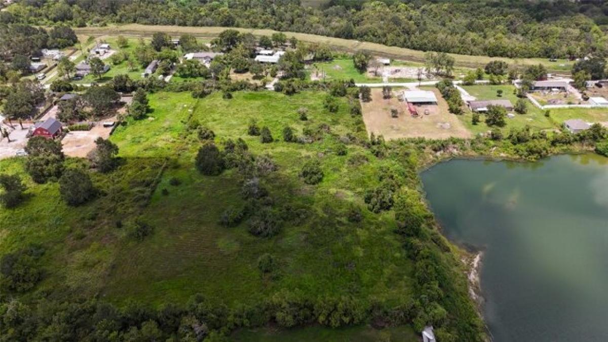 Picture of Residential Land For Sale in Fresno, Texas, United States