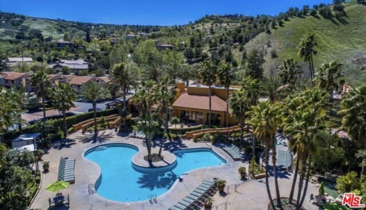 Picture of Apartment For Rent in Calabasas, California, United States