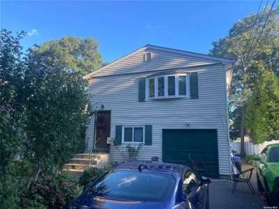 Home For Sale in Patchogue, New York